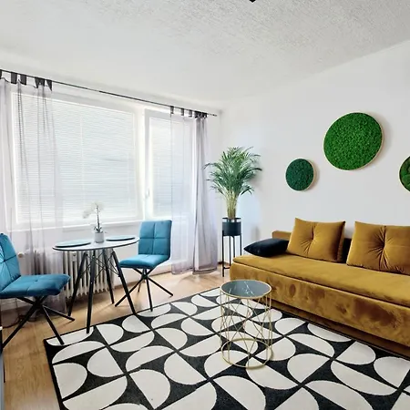Moderny Byt, 300 M Do Centra Mesta Apartment